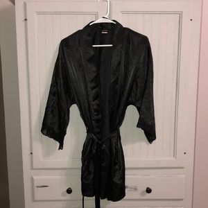 Frederick’s Size M Silk Robe